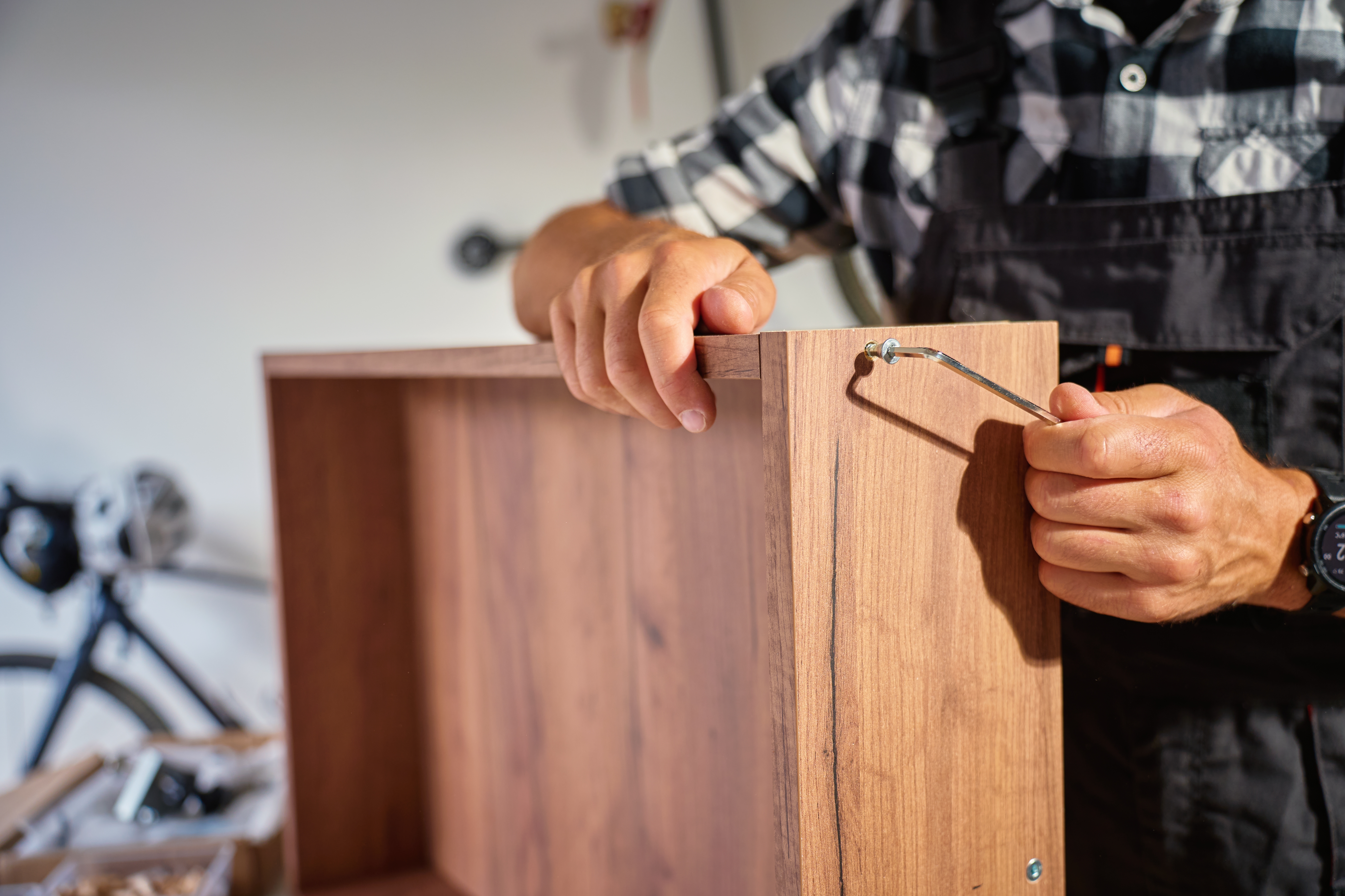 Allen tem acabamento limpo sem marcar a superfície – Foto: Shutterstock