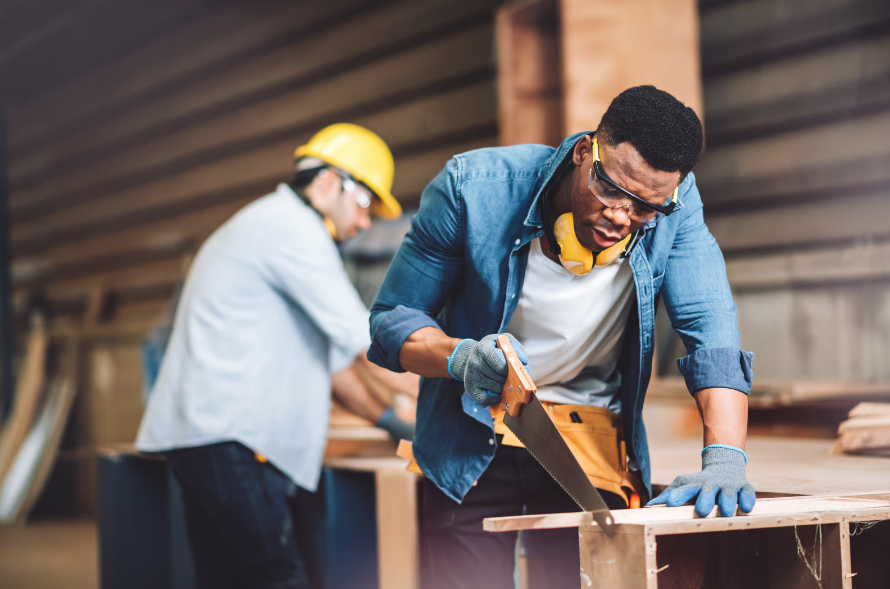 De pavimento a bloco, as frentes de trabalho se organizam conforme o projeto e a estratégia – Foto: Envato